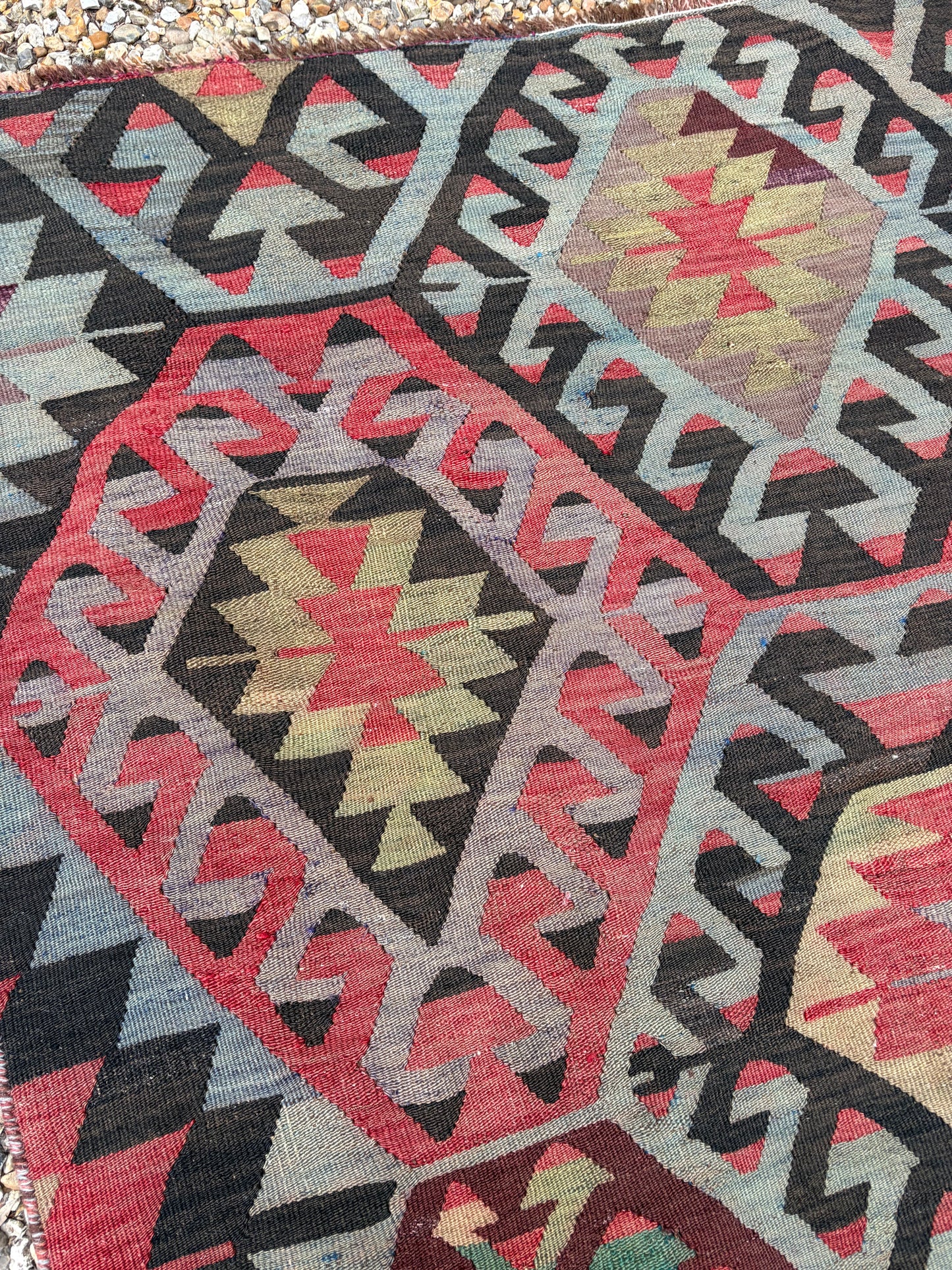 ANTIQUE KILIM