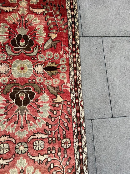 CARPET RUNNER