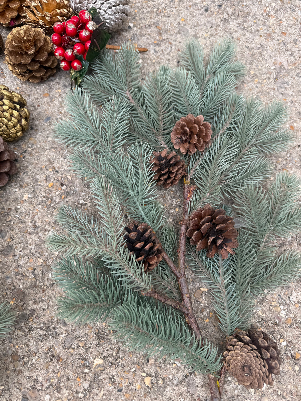 CHRISTMAS DECOR