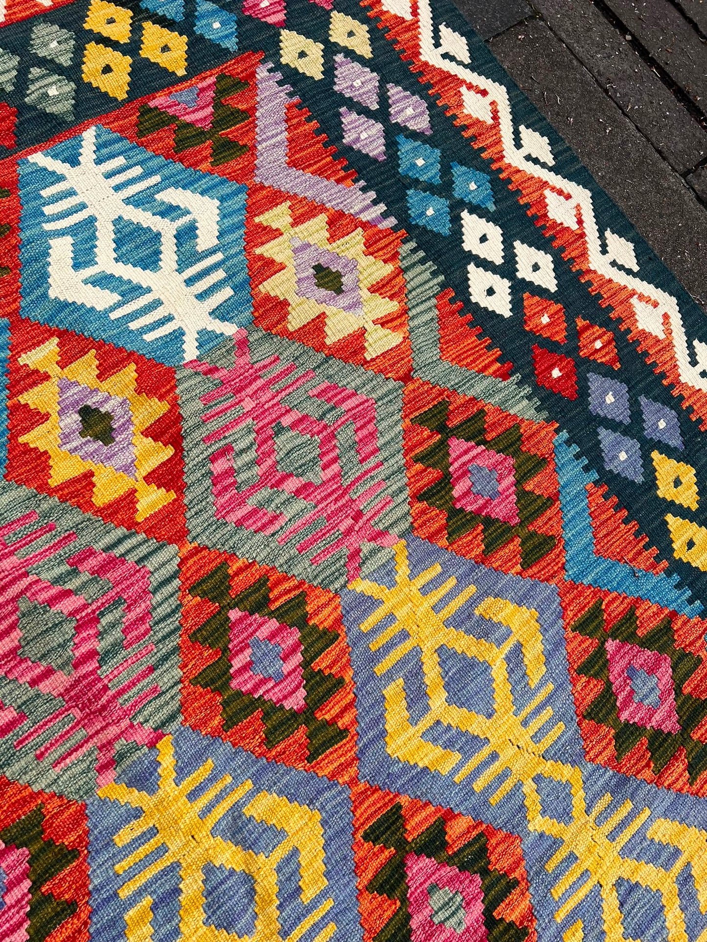 KILIM RUG