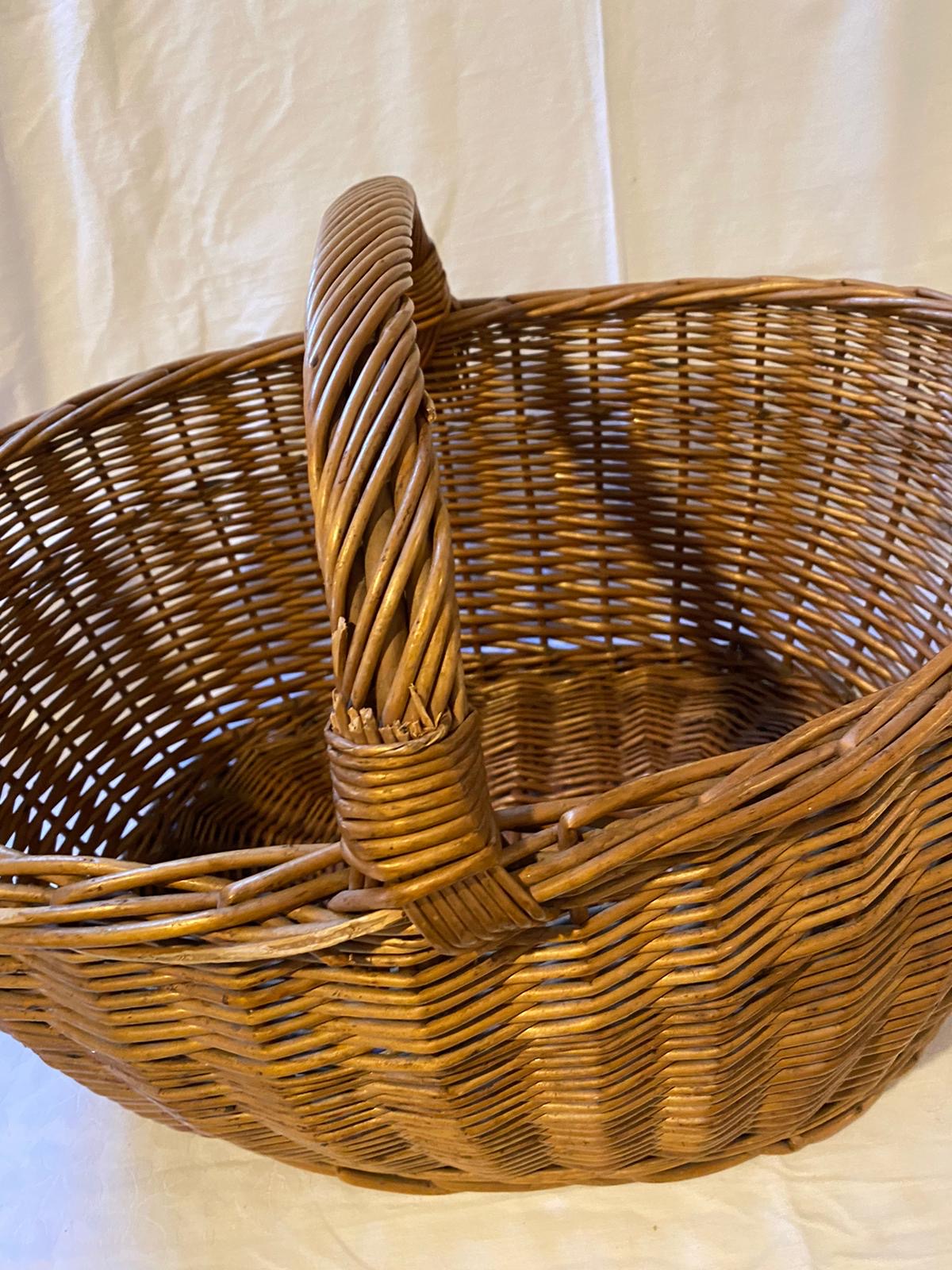 LARGE BASKET