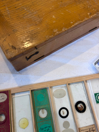 MICROSCOPIC BOX