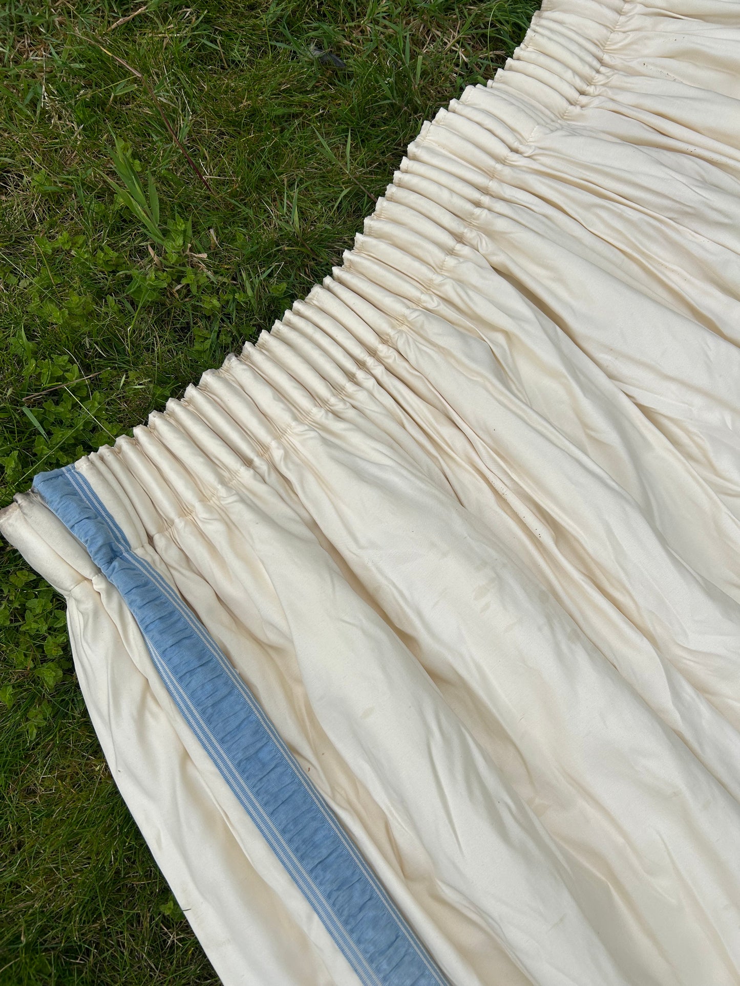 CREAM CURTAINS