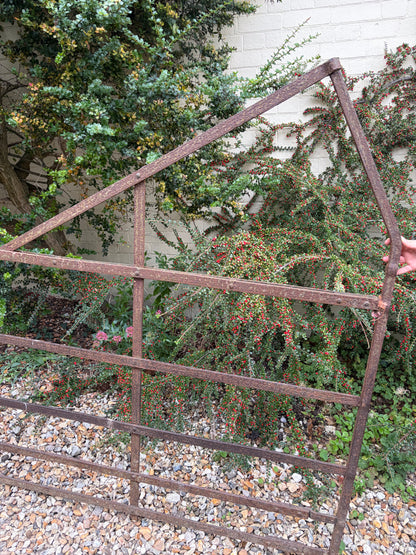 VICTORIAN GATE