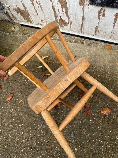 CHILDS CHAIR