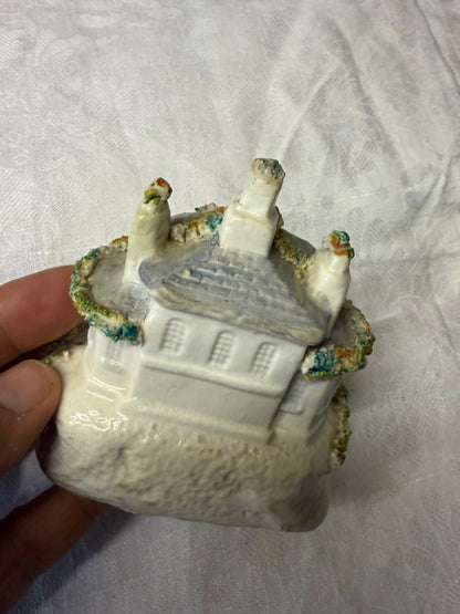 STAFFORDSHIRE HOUSE￼