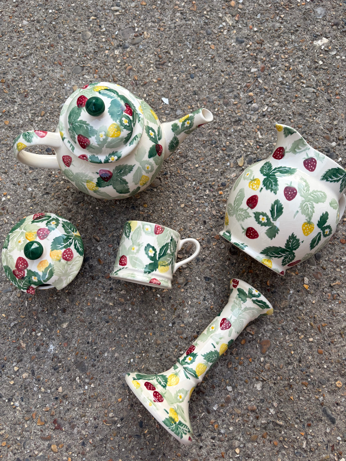 BRIDGEWATER POTTERY