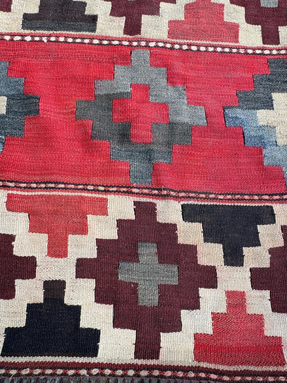 KILIM RUG