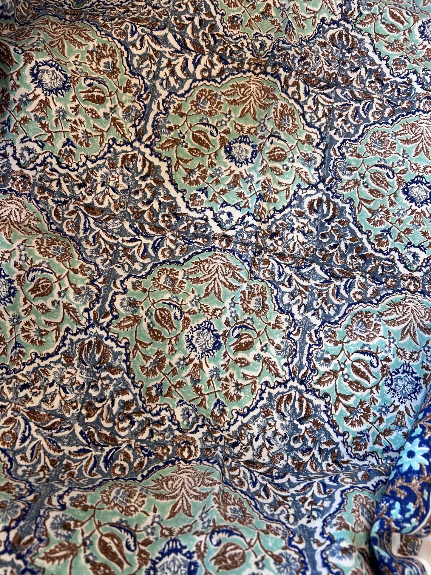 TABLECLOTH