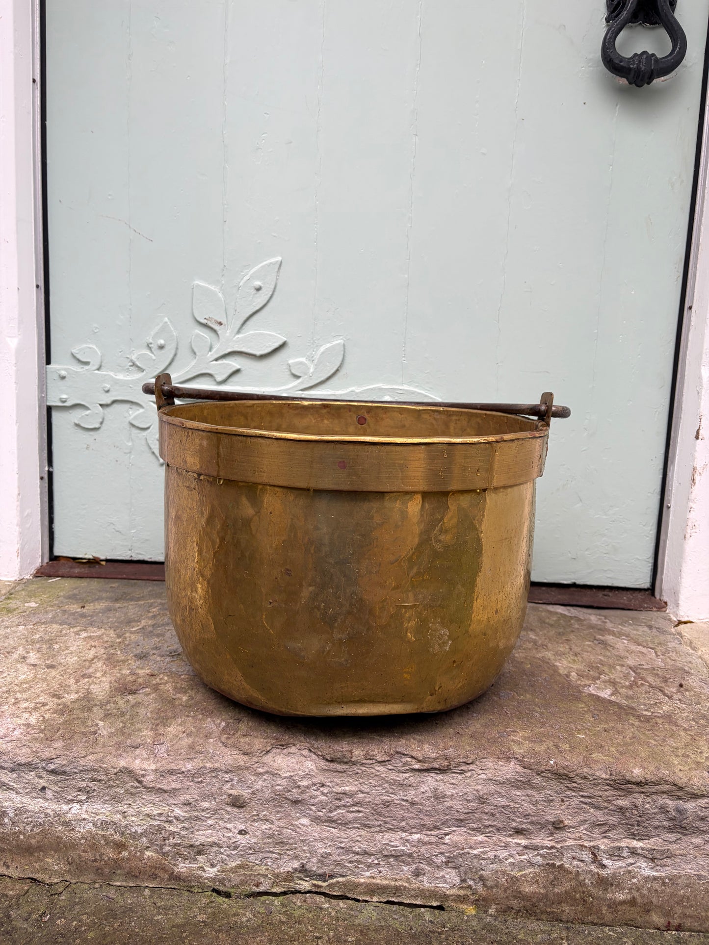 BRASS POT / PLANTER