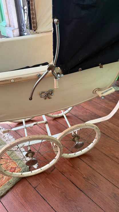 ANTIQUE PRAM