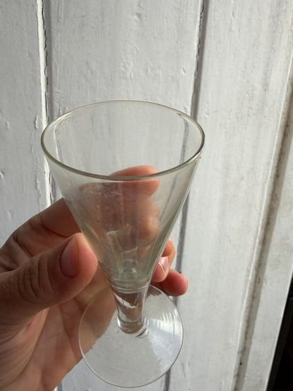 10 GLASSES