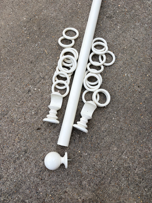 CURTAIN POLE