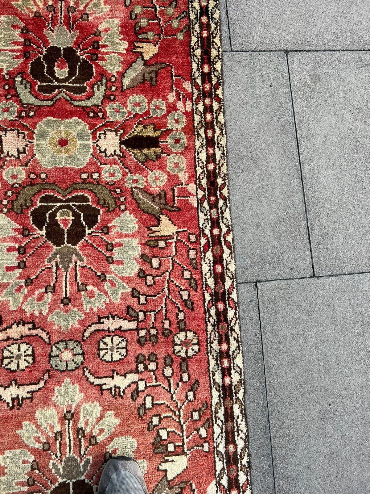 CARPET RUNNER