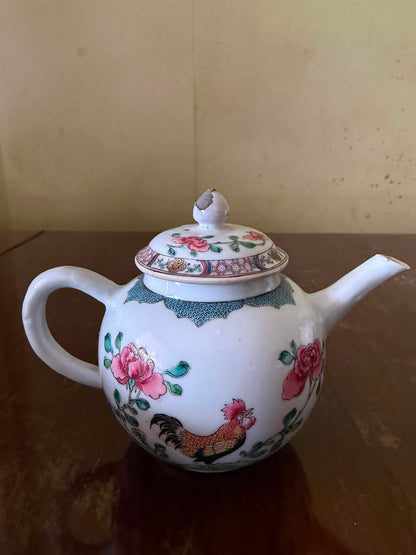 10 COLLECTABLE PIECES