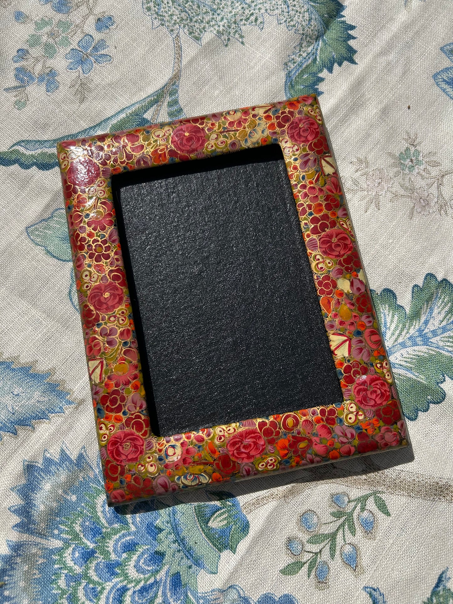 FLORAL PICTURE FRAME
