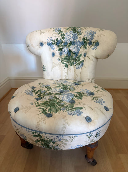 SMALL VICTORIAN CHAIR