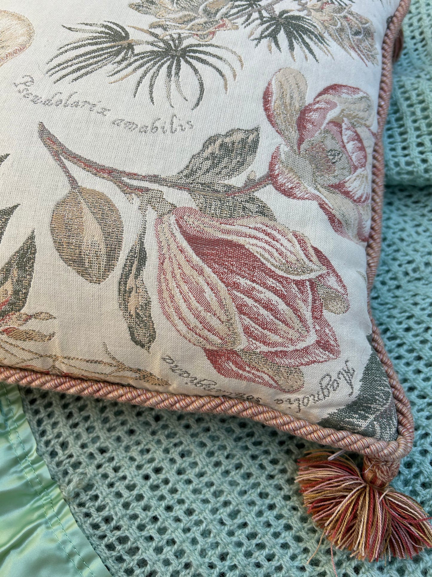 BOTANICAL CUSHION