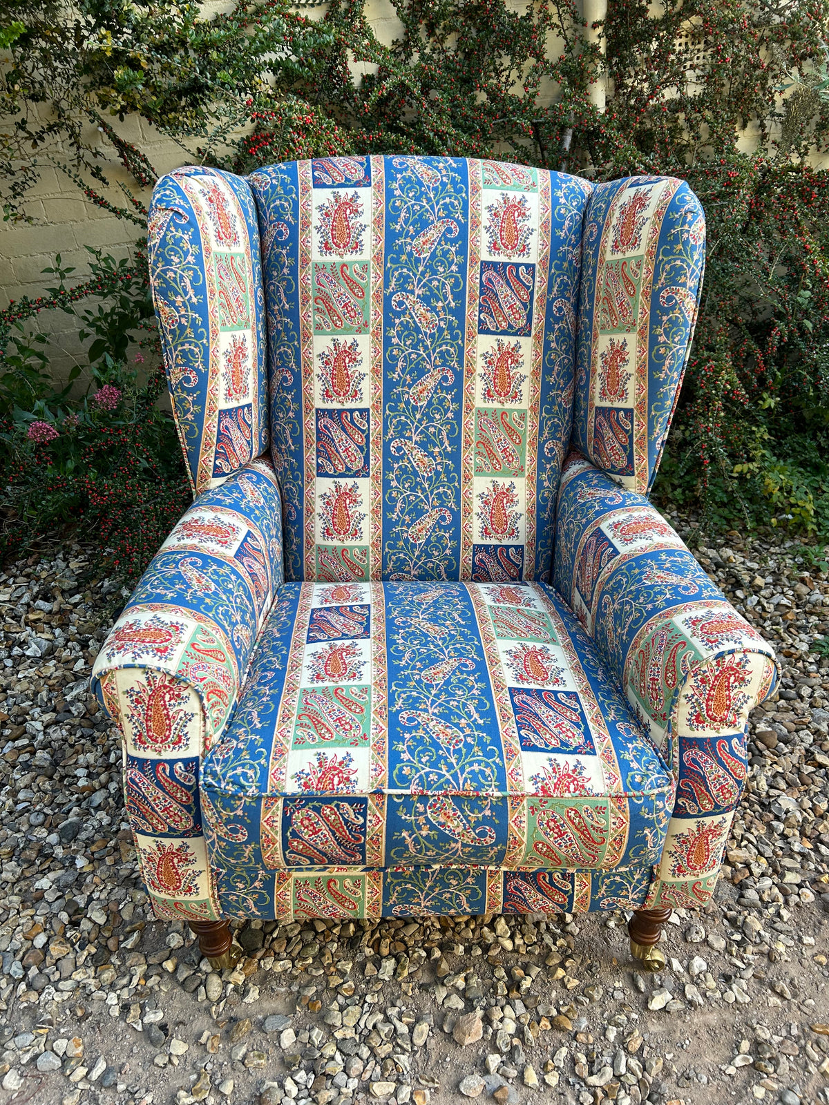 WINGBACK CHAIR