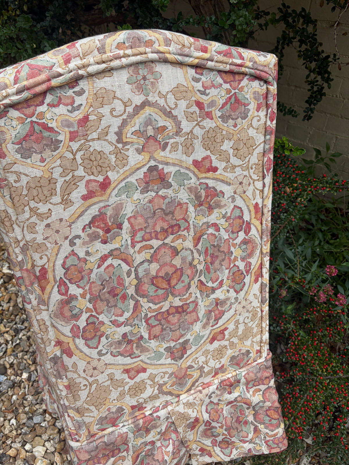 SLIPPER CHAIR