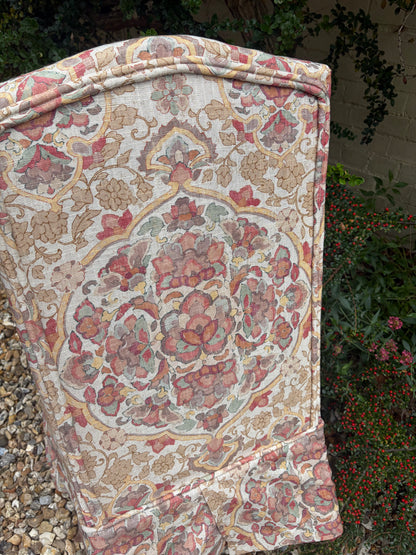 SLIPPER CHAIR
