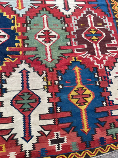 ANTIQUE KILIM