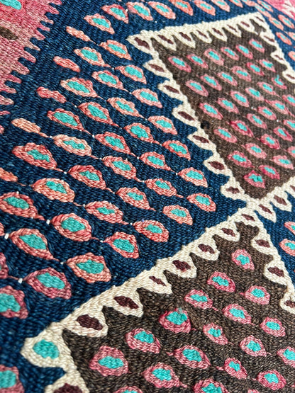 KILIM PINK BOARDER
