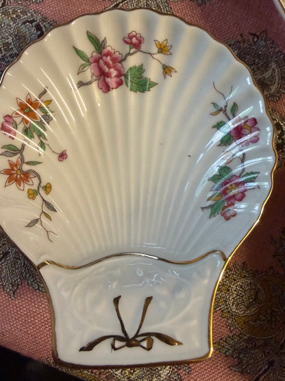 SHELL DISHES