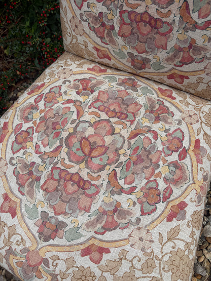 SLIPPER CHAIR