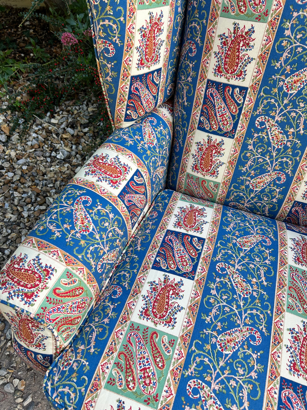 WINGBACK CHAIR