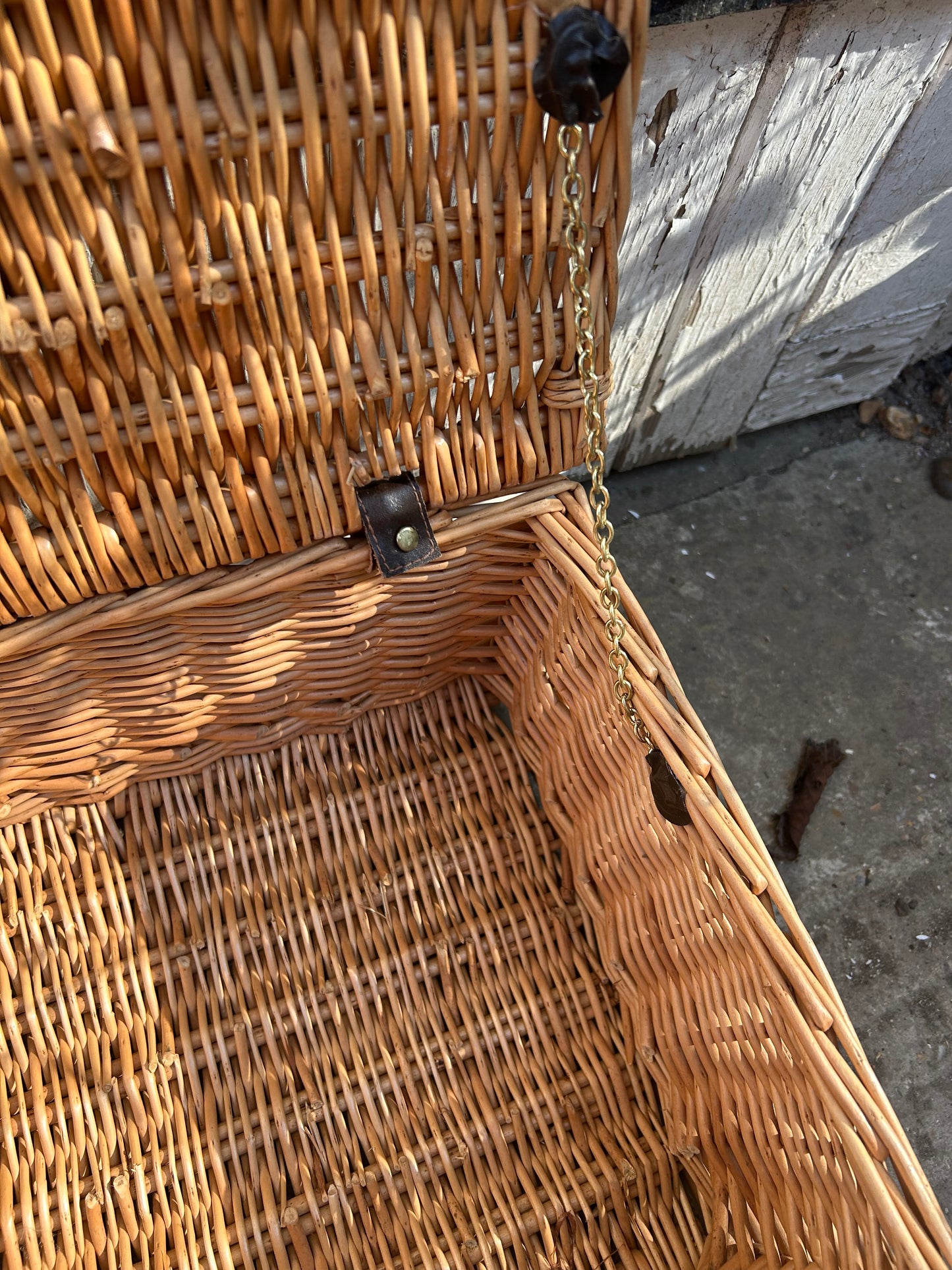 WICKER BASKET