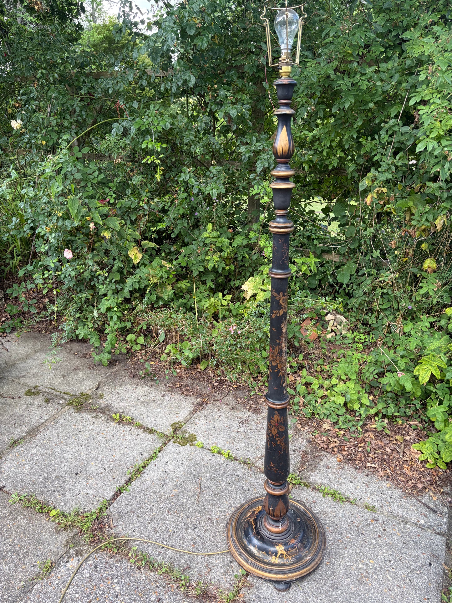 PAINTED STANDING LAMP