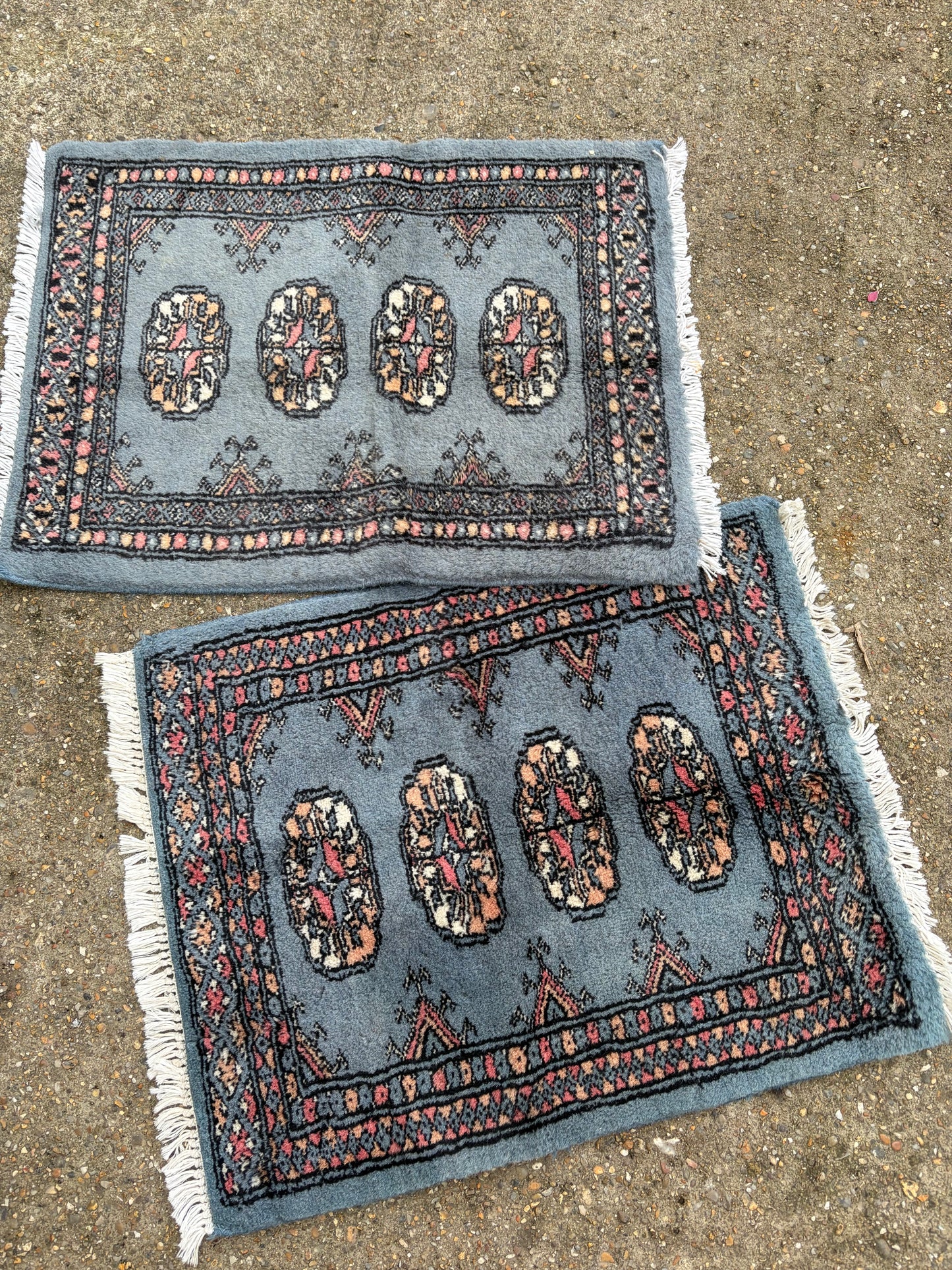 RUGS