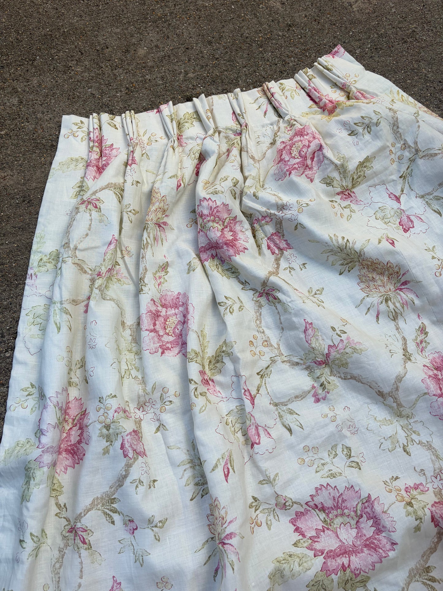 LINEN CURTAINS