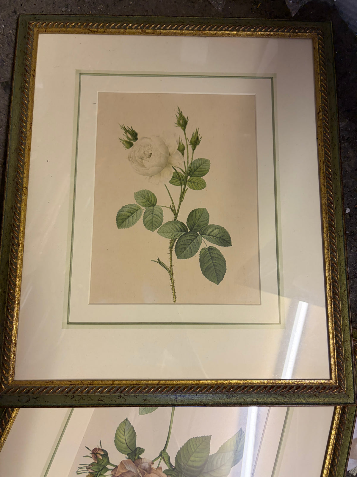 FRAMES AND FLOWER PRINTS
