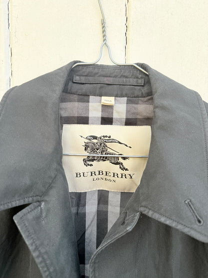 BURBERRY TRENCH COAT