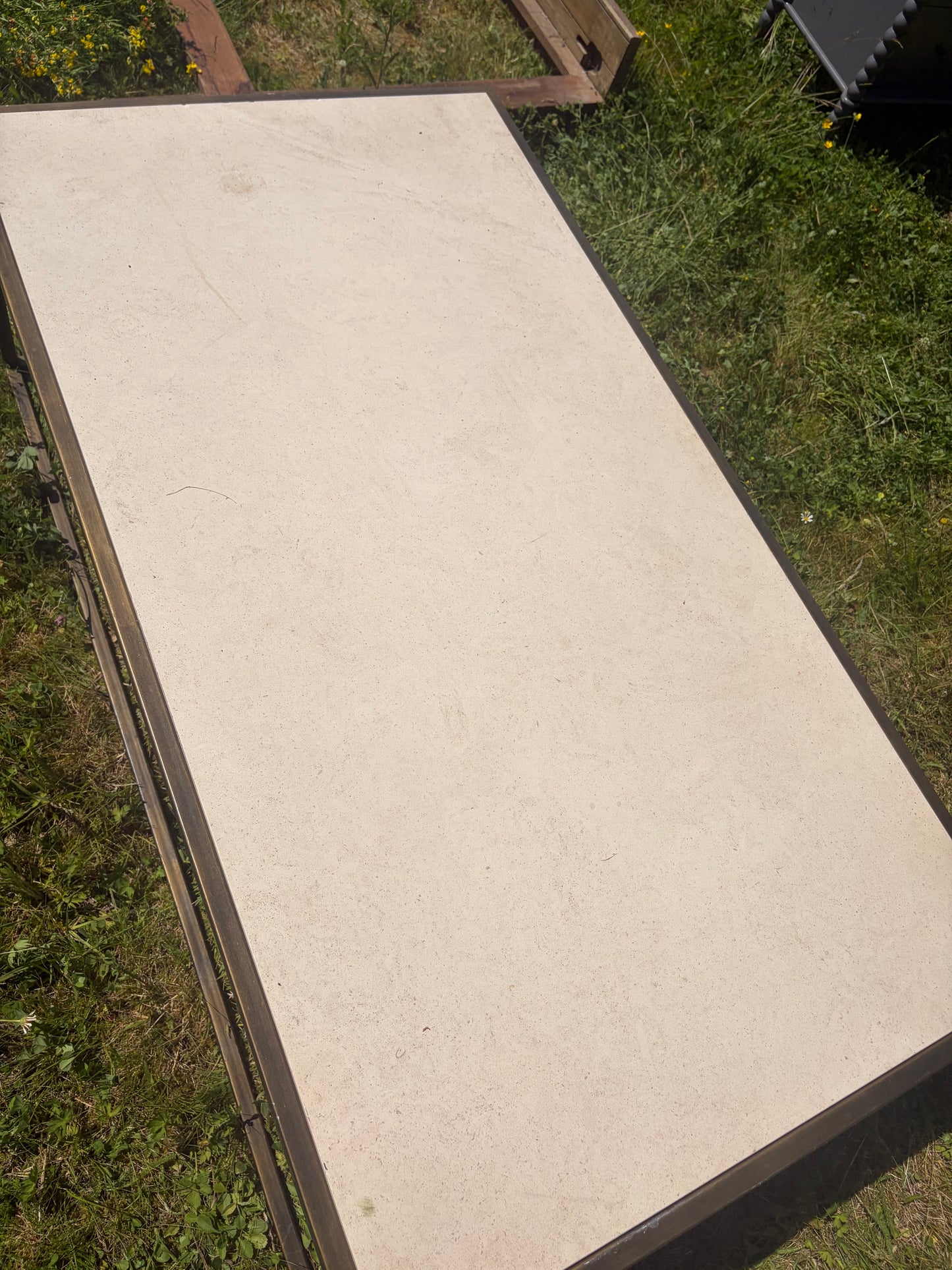 COFFEE TABLE