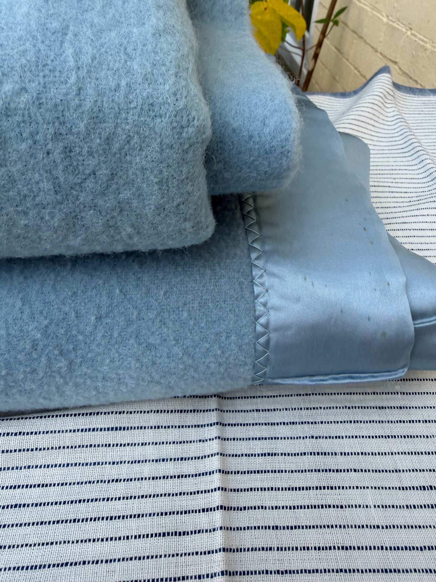 WOOL BLANKETS