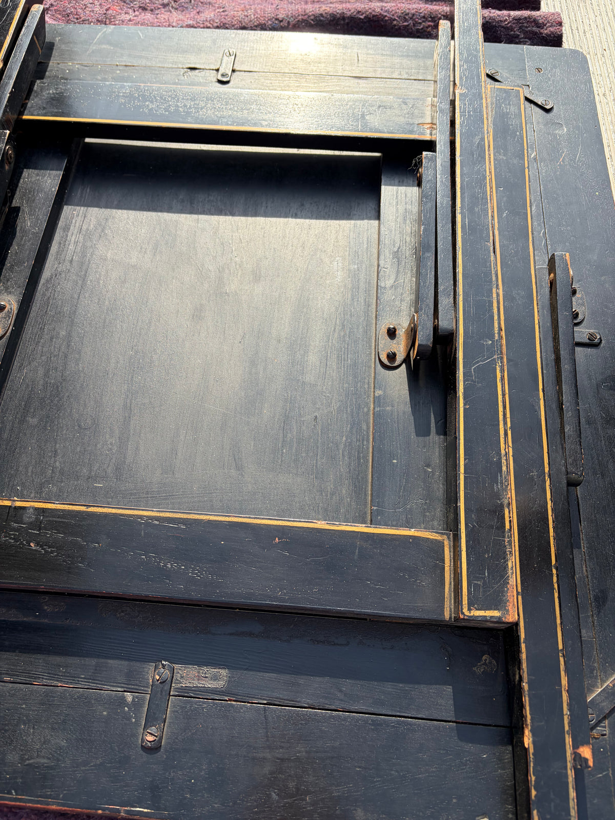 GAMES TABLE