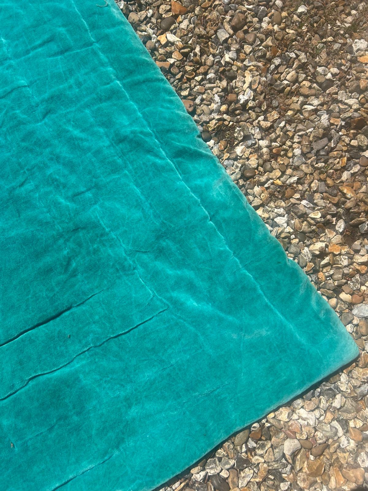 VELVET THROW