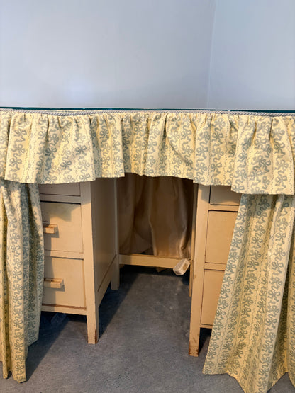 DRESSING TABLE