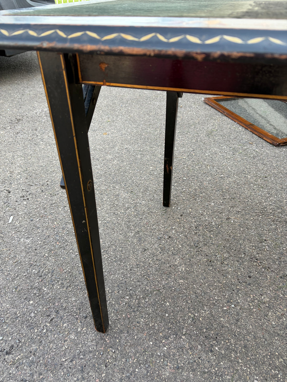 GAMES TABLE