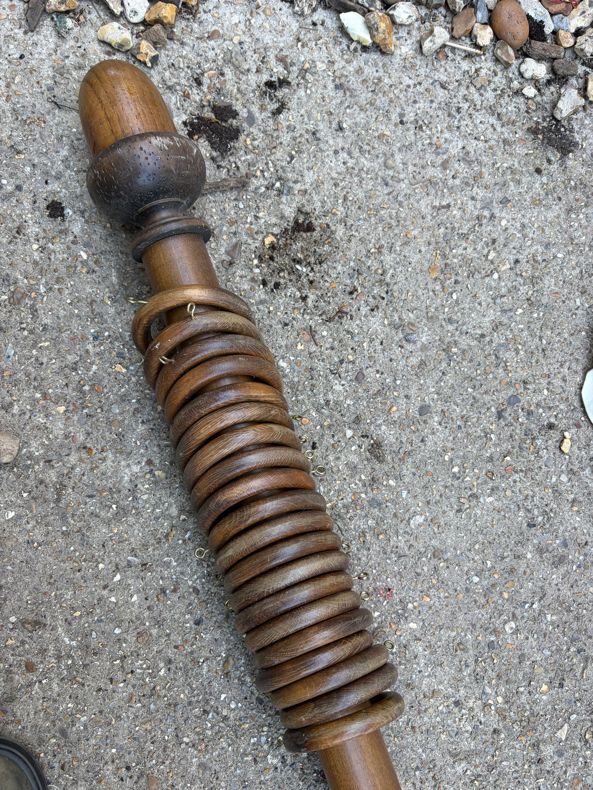 CURTAIN POLE