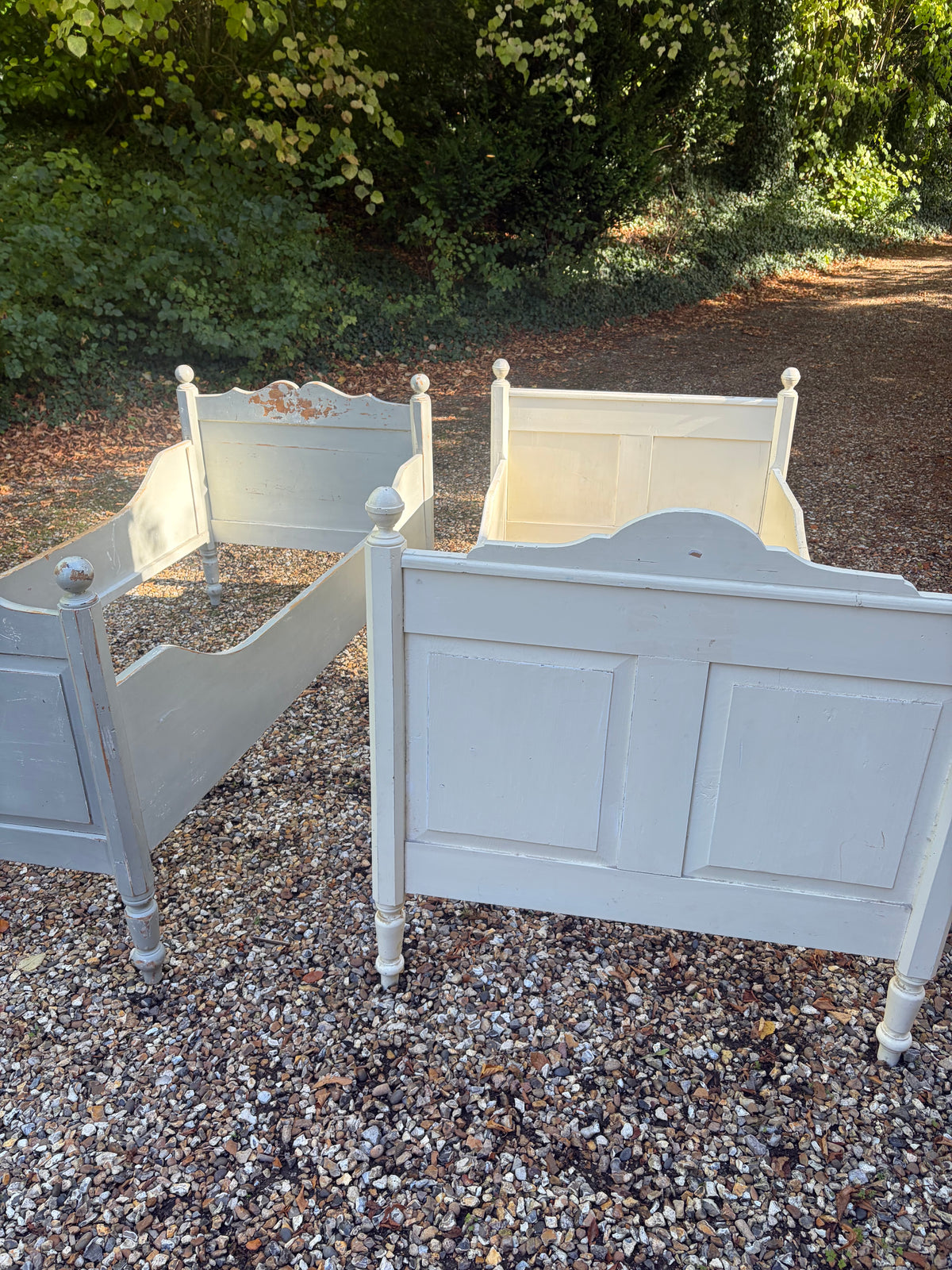 SINGLE SLEIGH BEDS