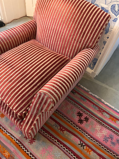 ARM CHAIR