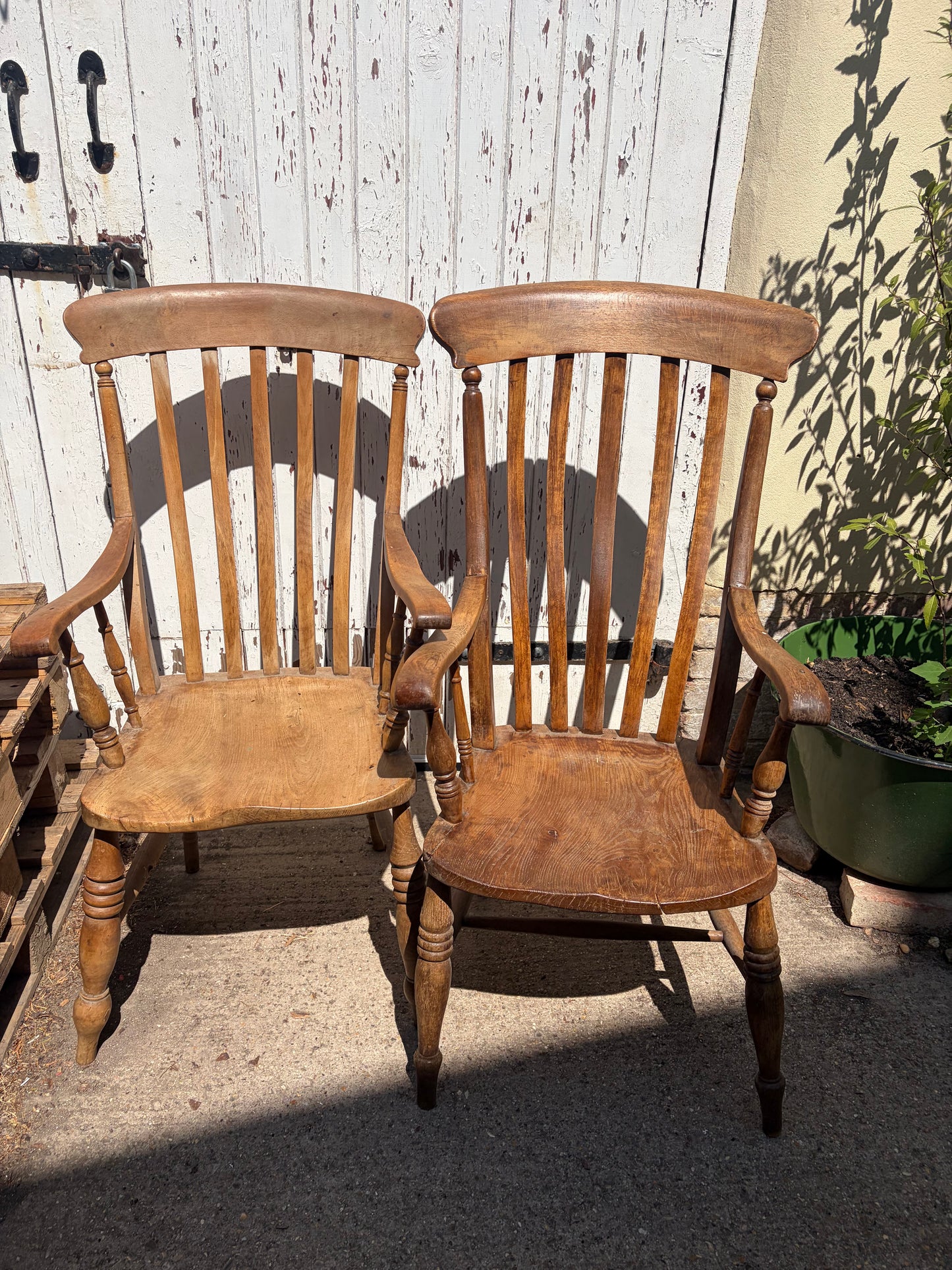 PAIR SMART CHAIRS
