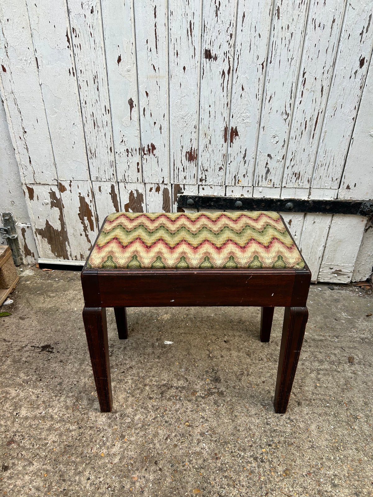 PIANO STOOL