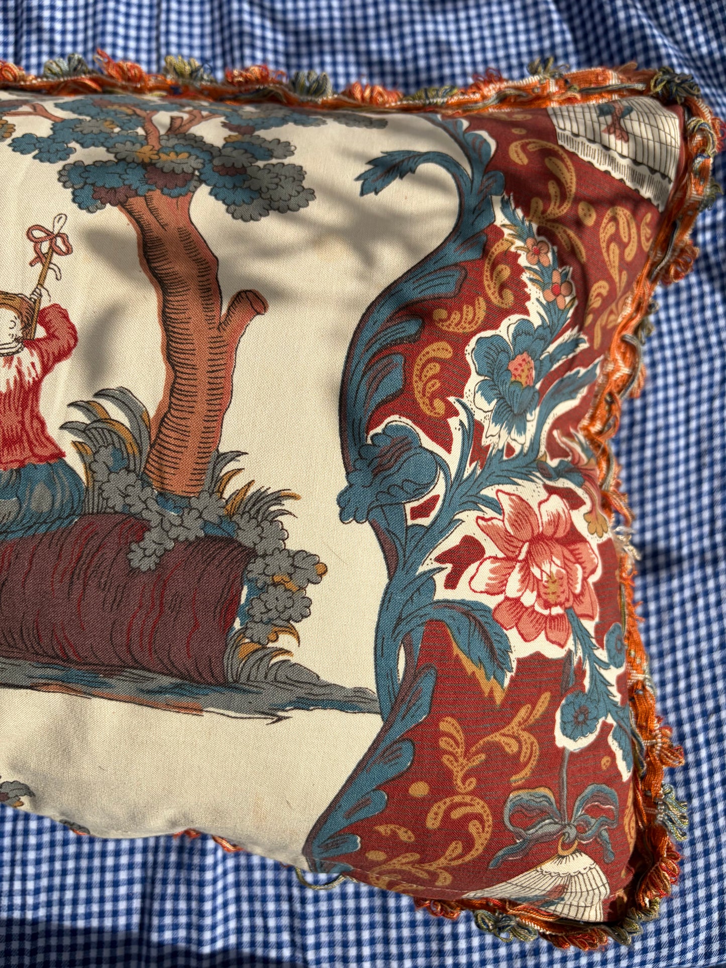 PIERRE FREY CUSHION