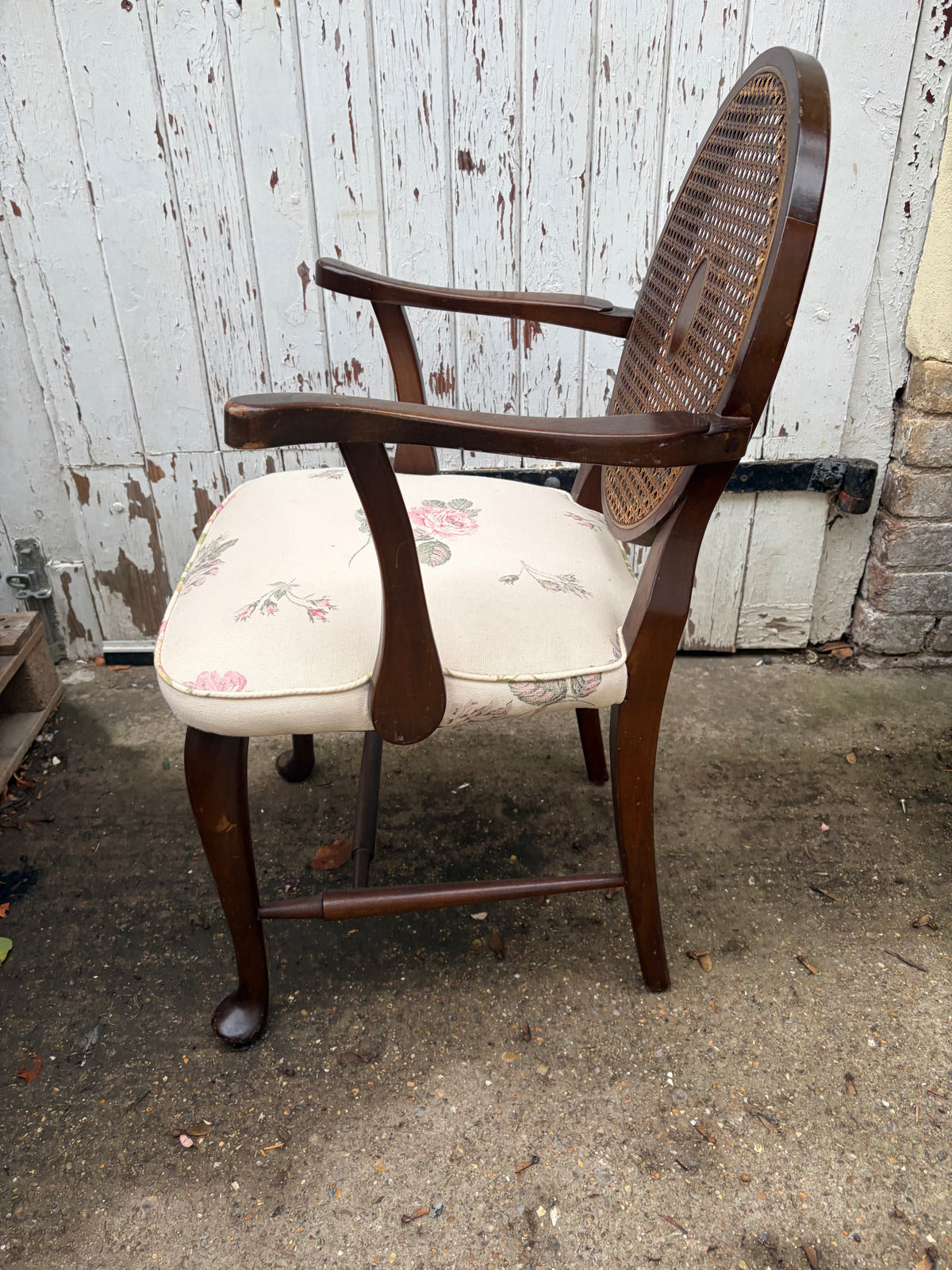 BEDROOM CHAIR