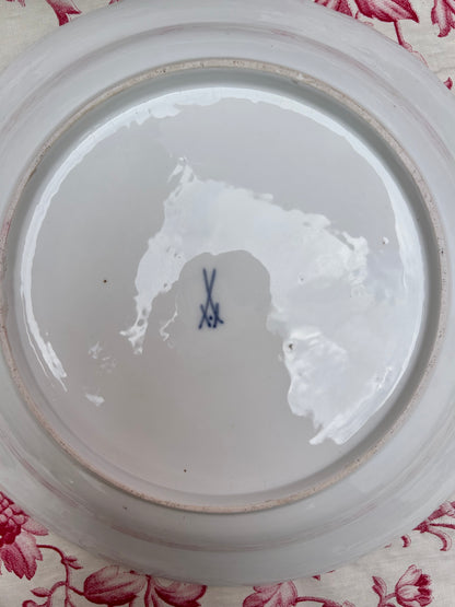 PAIR OF PLATES